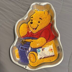 Wilton Winnie the Pooh Shaped Cake Pan with Instructions